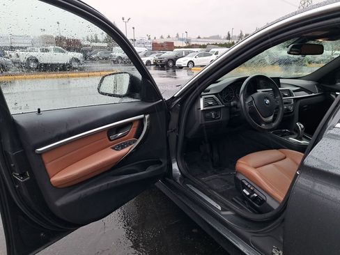 Used 2017 BMW 330i Sedan image 11