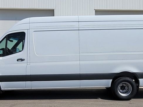 New 2025 Mercedes-Benz Sprinter 3500 image 4