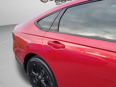 Used 2025 Honda Accord SE image 13