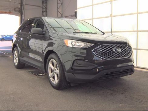 Used 2024 Ford Edge SE AWD/4WD image 3