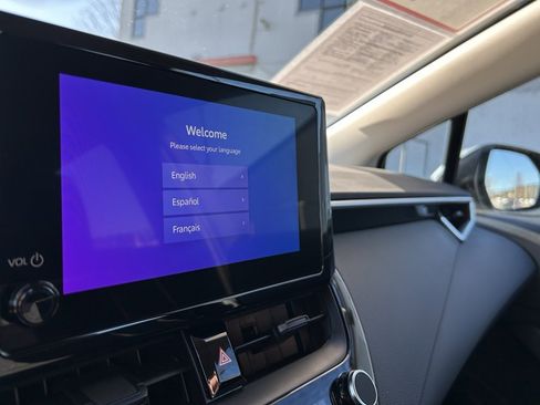 Certified 2025 Toyota Corolla LE image 21