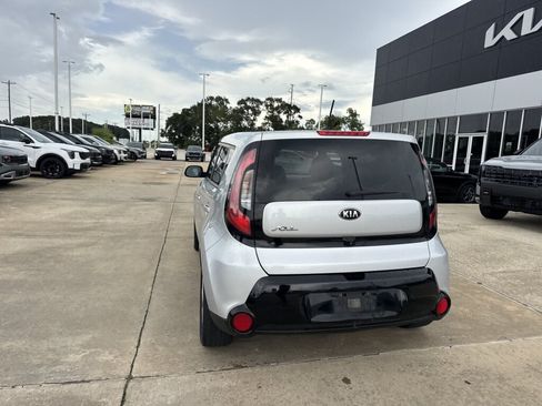 Used 2016 Kia Soul + w/ Primo Package FWD image 22
