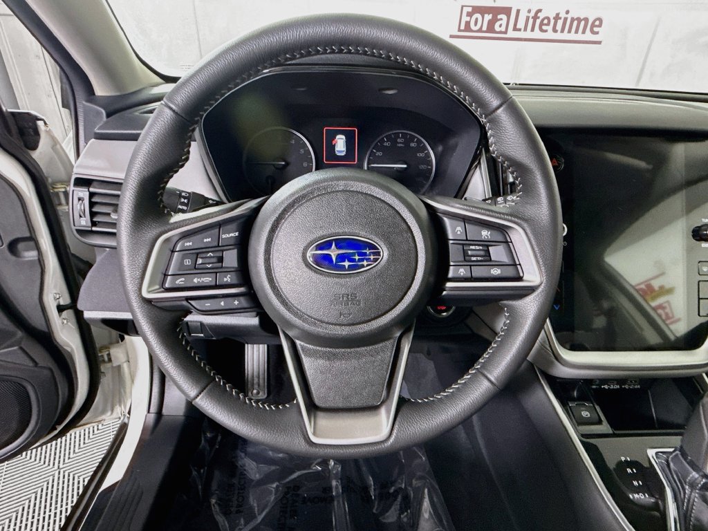 Used 2025 Subaru Outback Premium AWD/4WD image 21