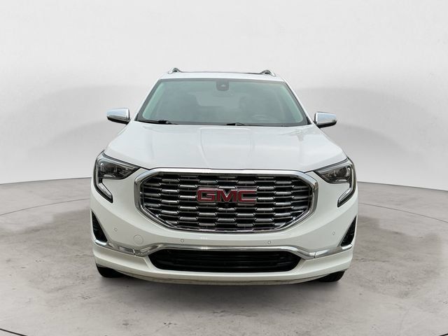 Used 2018 GMC Terrain Denali w/ GMC Pro Grade Package AWD/4WD image 2