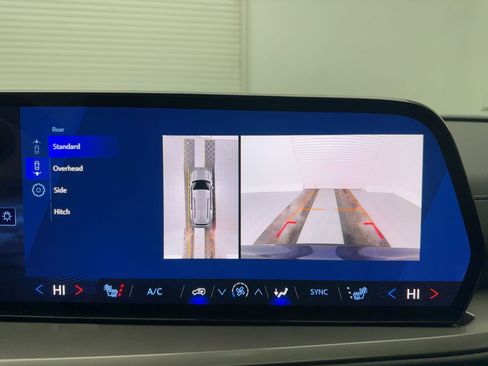 New 2026 Chevrolet Traverse LT w/ Sun and Wheel Package image 24