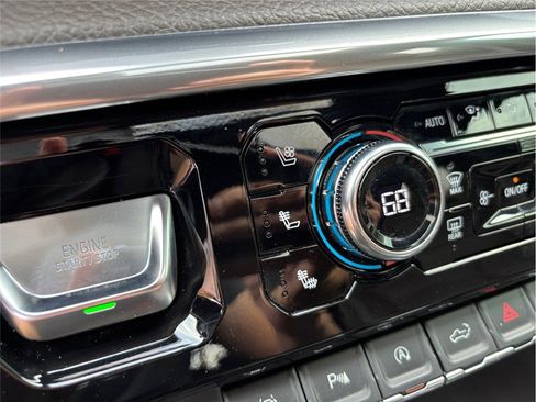 Used 2022 GMC Sierra 1500 Denali w/ Denali Reserve Package image 38