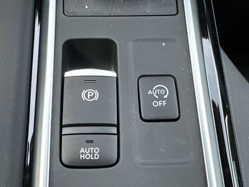 New 2026 Nissan Pathfinder SL AWD/4WD image 35