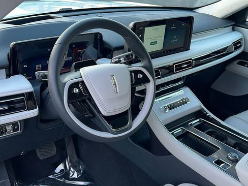 New 2025 Lincoln Aviator 2WD w/ Jet Appearance Package image 9