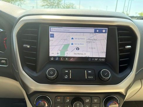 Used 2020 GMC Acadia Denali w/ Technology Package FWD image 34