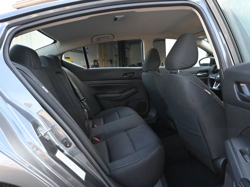 Used 2024 Nissan Altima 2.5 SV image 30