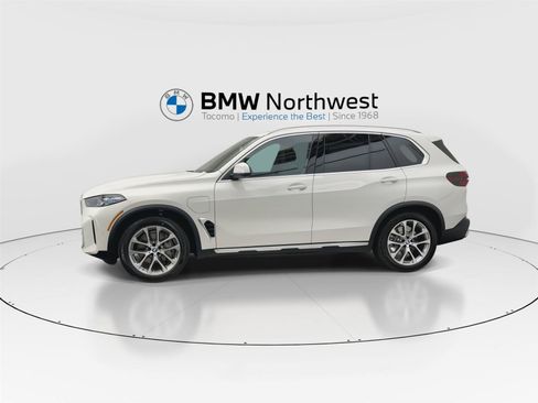 New 2026 BMW X5 xDrive50e w/ Climate Comfort Package AWD/4WD image 10