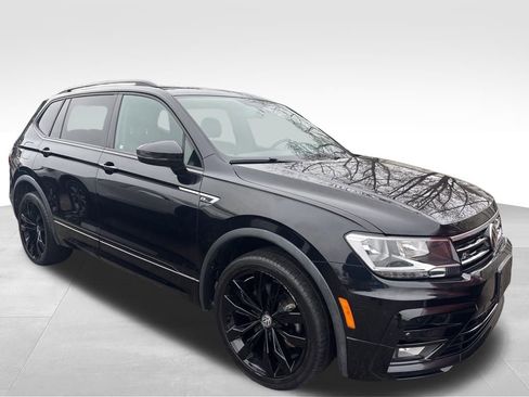 Used 2020 Volkswagen Tiguan SE R-Line w/ 3rd Row Seat Package image 4