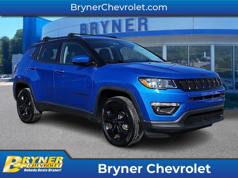 Used 2018 Jeep Compass Latitude image 1