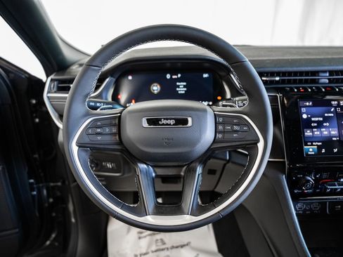 New 2025 Jeep Grand Cherokee Laredo X w/ Luxury Tech Group I image 28