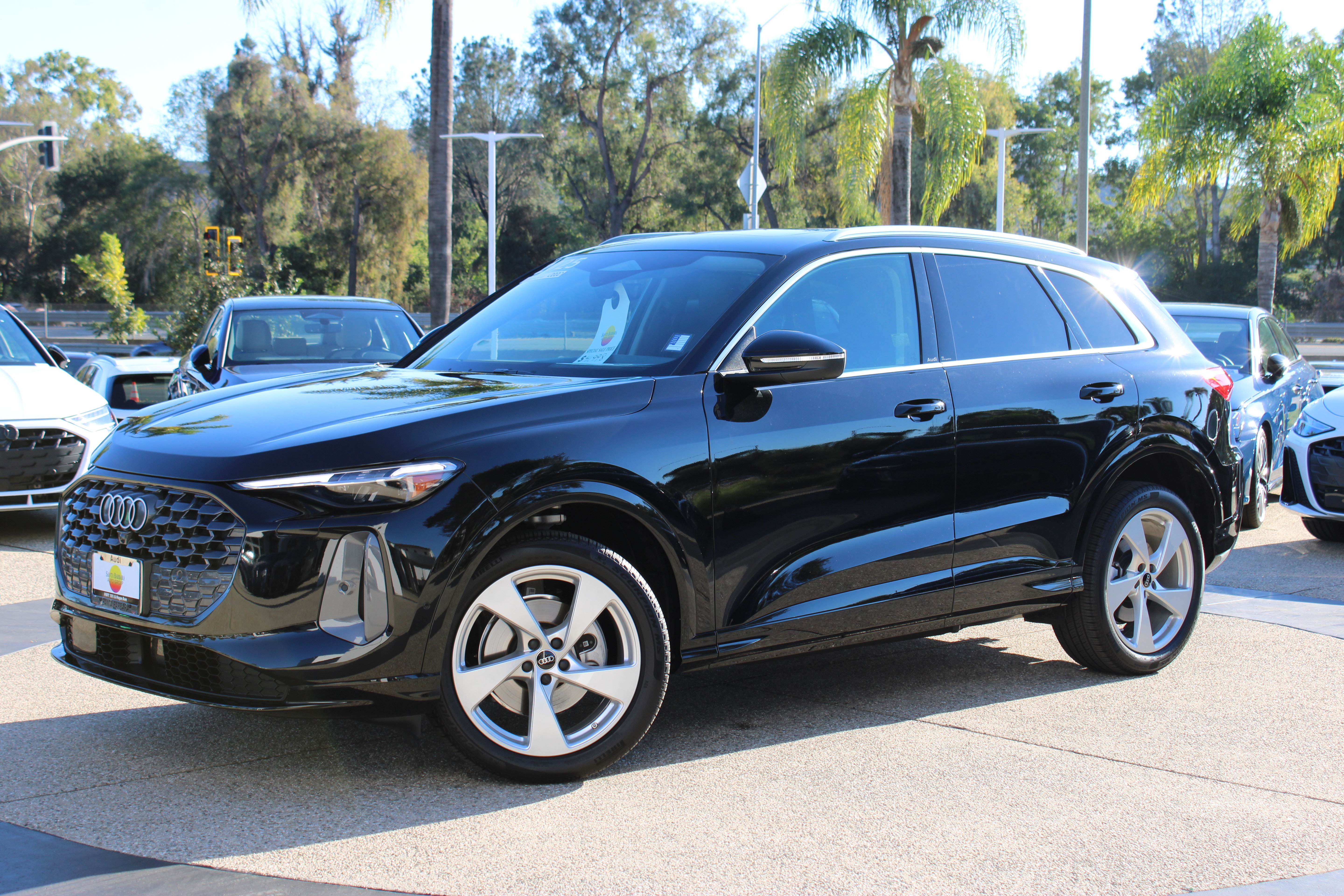 Certified 2025 Audi Q5 Premium w/ Premium Plus AWD/4WD image 1