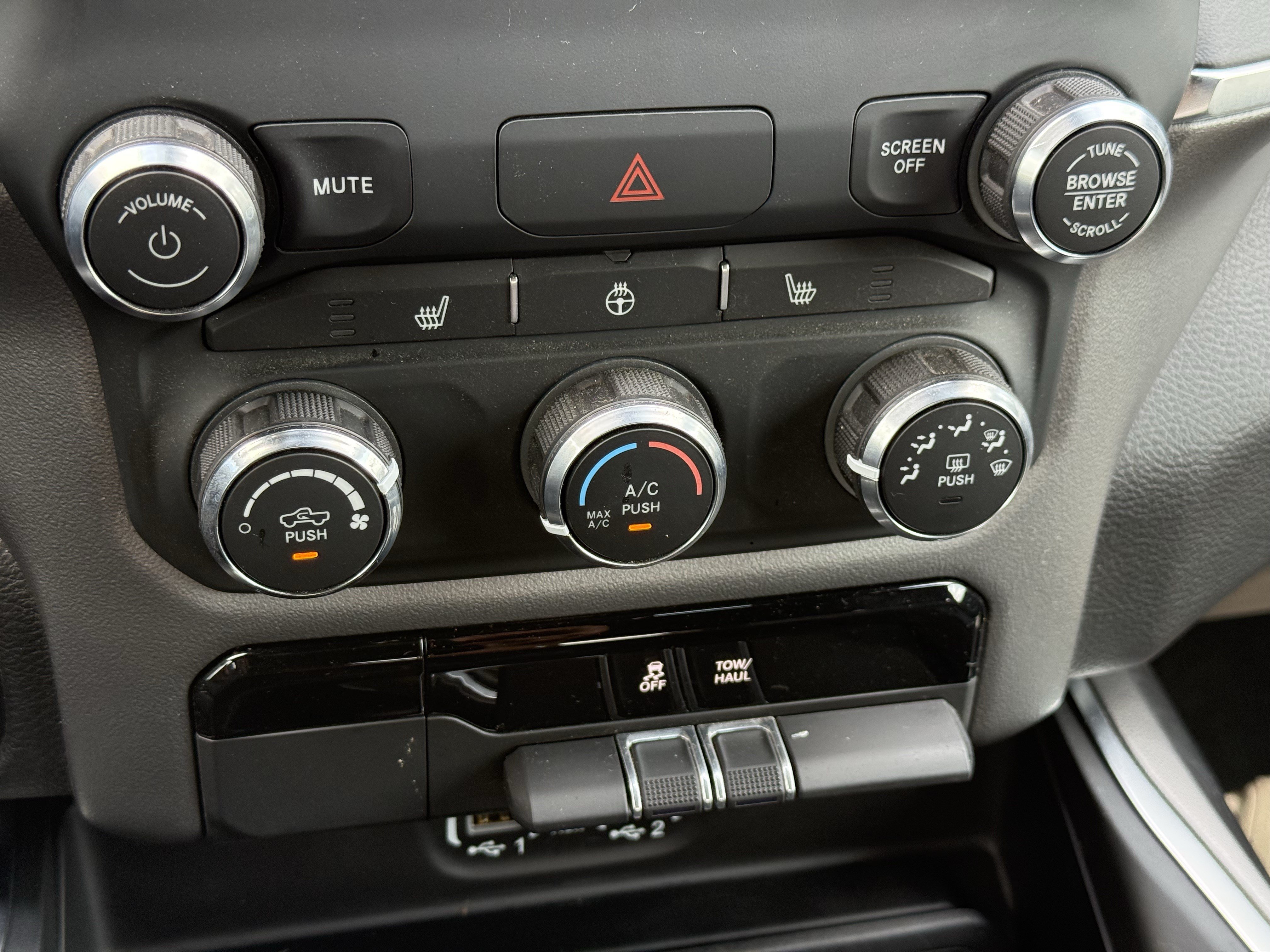 Used 2024 RAM 1500 Big Horn AWD/4WD image 26