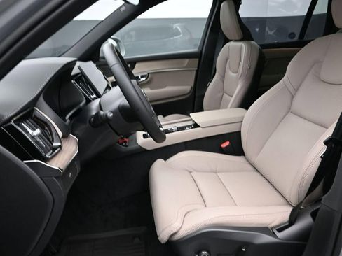 New 2026 Volvo XC90 B6 Ultra w/ Protection Package Premier image 8