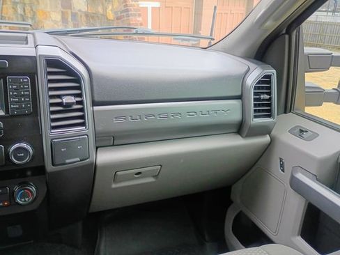 Used 2019 Ford F250 XLT image 48