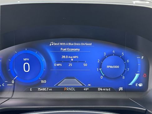 Used 2021 Ford Escape Titanium image 8