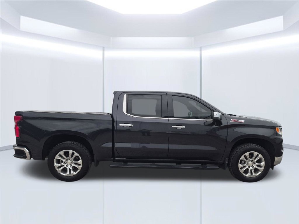 Used 2024 Chevrolet Silverado 1500 LTZ w/ LTZ Premium Package AWD/4WD image 8
