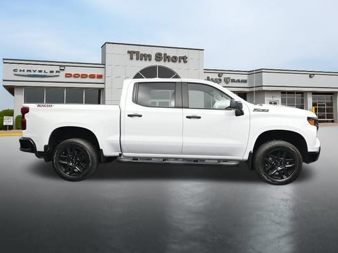Used 2024 Chevrolet Silverado 1500 Custom Trail Boss w/ Turbomax Blackout Package AWD/4WD image 6
