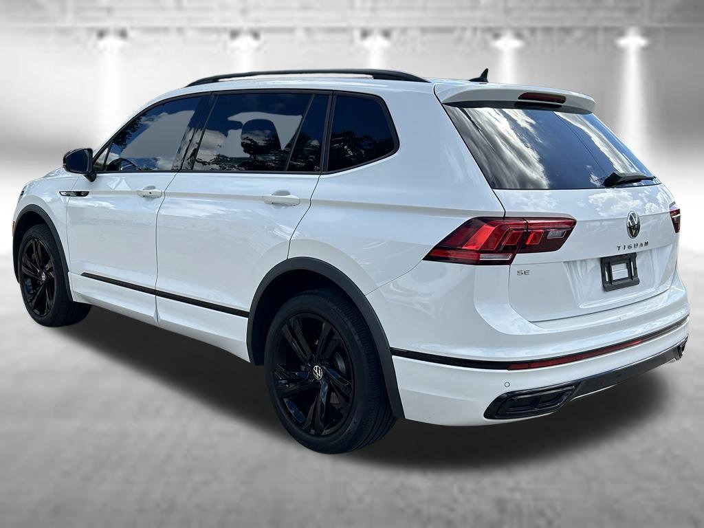 Certified 2024 Volkswagen Tiguan SE R-Line FWD image 4