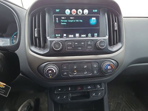 Used 2017 Chevrolet Colorado Z71 image 15