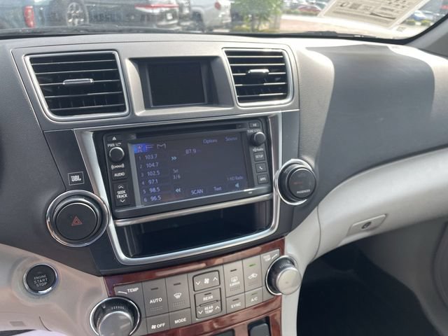 Used 2013 Toyota Highlander Limited FWD image 19