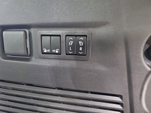 Certified 2024 Chevrolet Suburban RST w/ Luxury Package image 24