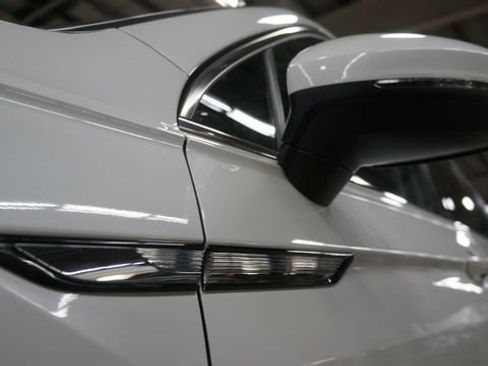 Certified 2023 Volkswagen Tiguan SE image 77