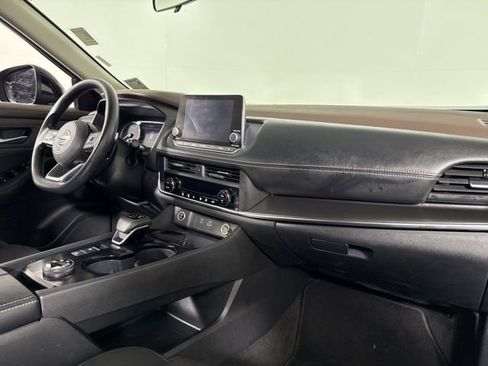 Used 2023 Nissan Rogue SV image 20