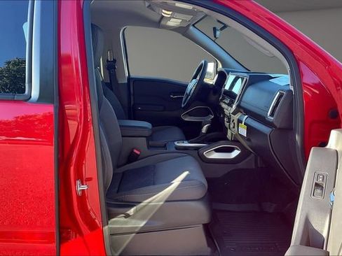 Certified 2026 Nissan Frontier SV w/ All-Weather Content Package AWD/4WD image 7