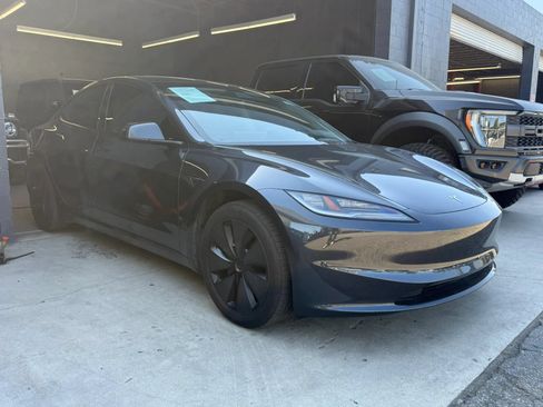 Used 2025 Tesla Model 3 Long Range RWD image 1