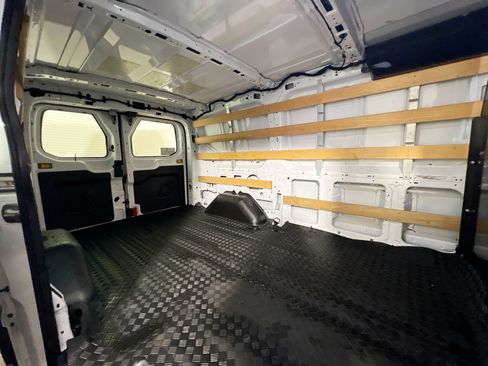 Used 2023 Ford Transit 250 Low Roof w/ Exterior Upgrade Package RWD image 30