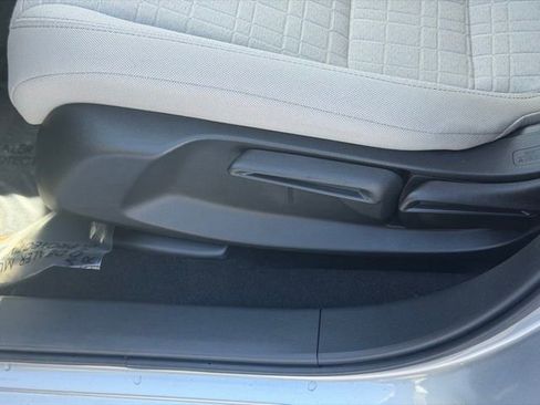 Certified 2024 Honda HR-V LX image 23