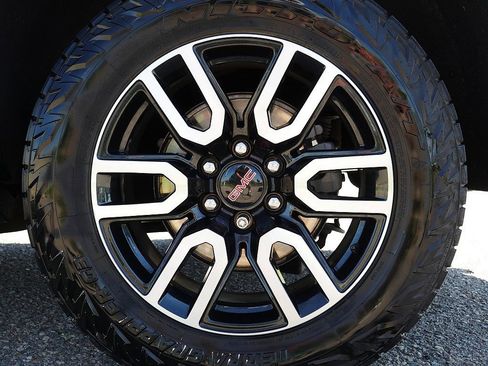 Used 2022 GMC Yukon AT4 AWD/4WD image 74