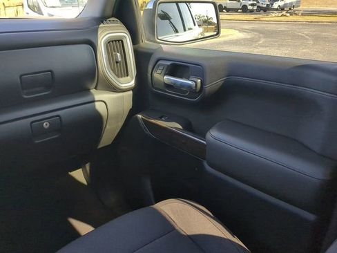 Used 2021 GMC Sierra 1500 SLE image 19