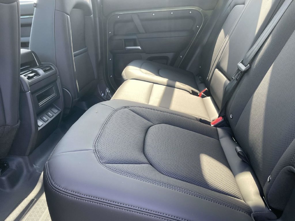 New 2026 Land Rover Defender 110 S AWD/4WD image 12