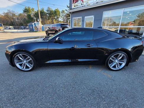 Used 2017 Chevrolet Camaro LT RWD image 8