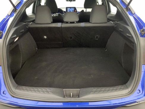 Used 2018 Toyota C-HR XLE image 7