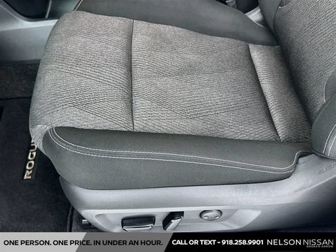 Certified 2026 Nissan Rogue SV FWD image 18