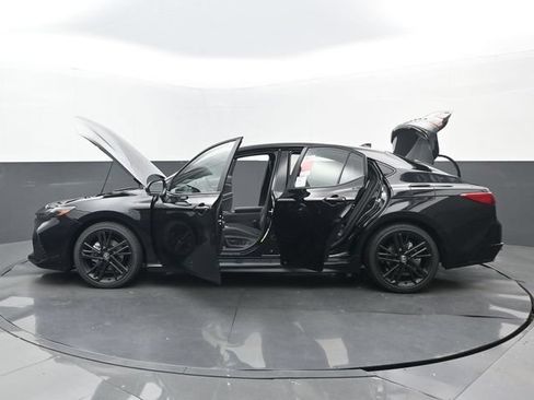 New 2026 Toyota Camry Hybrid FWD image 28