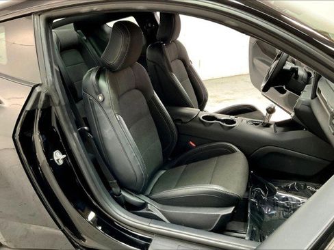 Used 2024 Ford Mustang Coupe image 7