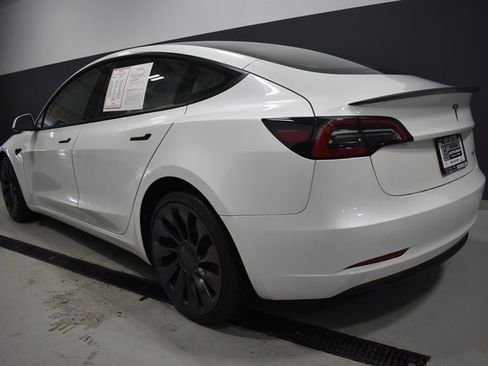 Used 2023 Tesla Model 3 Performance image 3