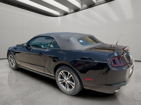 Used 2014 Ford Mustang Premium RWD image 2