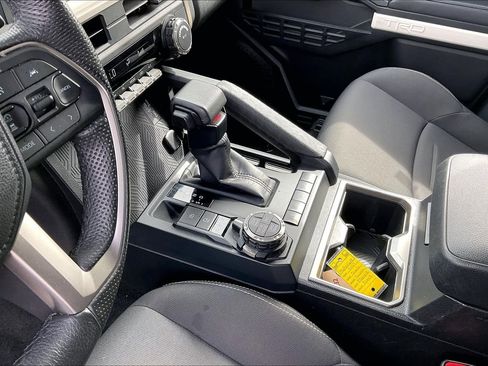 Used 2024 Toyota Tacoma TRD Off-Road AWD/4WD image 19