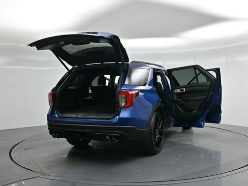 Used 2020 Ford Explorer ST w/ ST Street Pack image 5