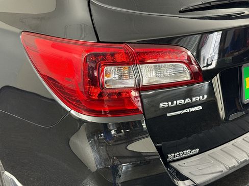 Used 2017 Subaru Outback 3.6R Touring w/ Popular Package #5A AWD/4WD image 36