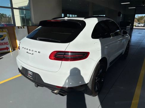 Used 2018 Porsche Macan S image 3