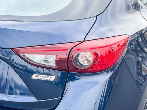 Used 2016 MAZDA MAZDA3 i Touring image 8